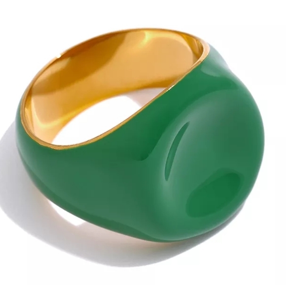 Exquisite Designer Enamel Ring - Picture 8 of 9
